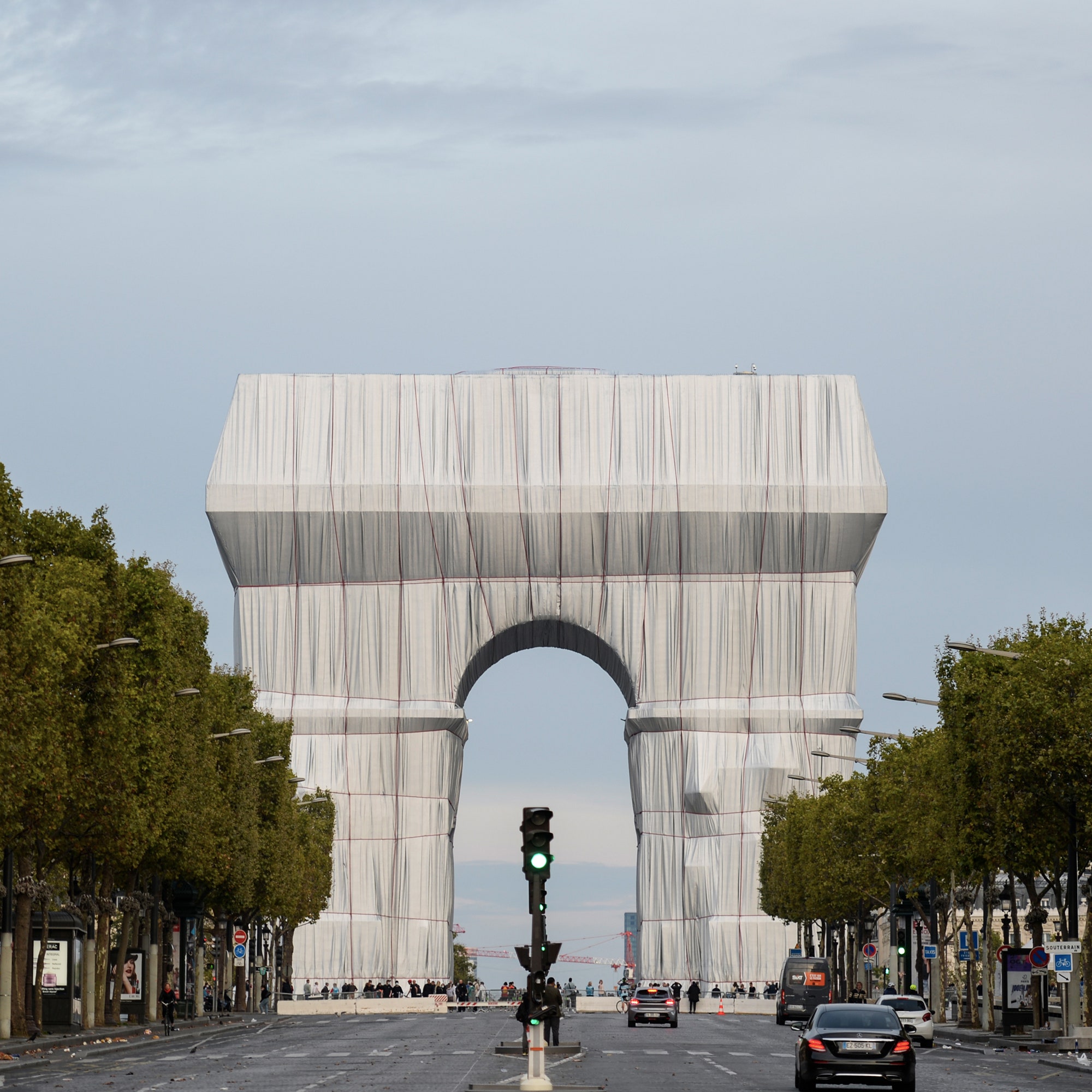 Триумфальная арка в париже фото