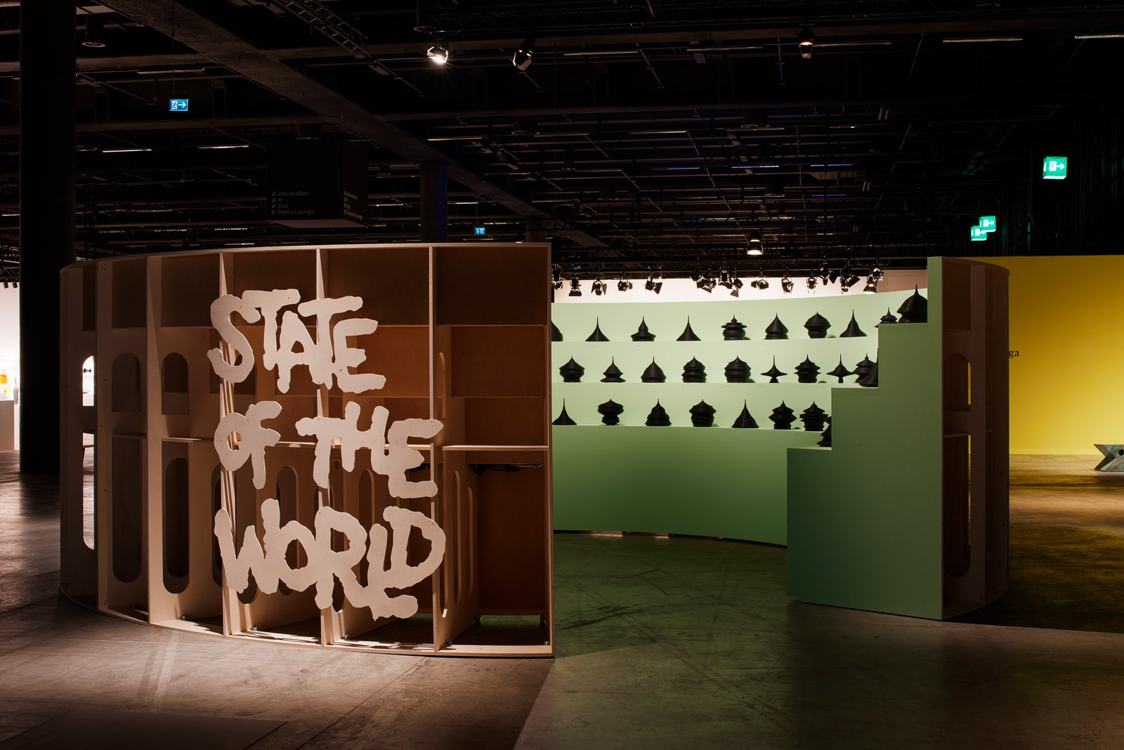 Инсталляция Мэтью Лианора State of the World.