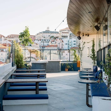 Ресторан с видовой террасой в Лиссабоне