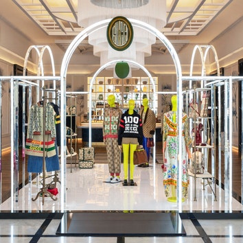 В кинотеатре “Художественный” открылся поп-ап-магазин Gucci 100