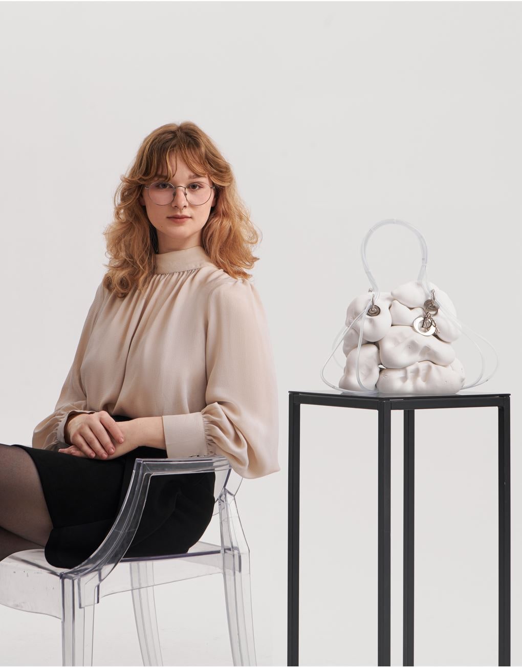 Анастасия Прахова и ее интерпретация сумки Dior.