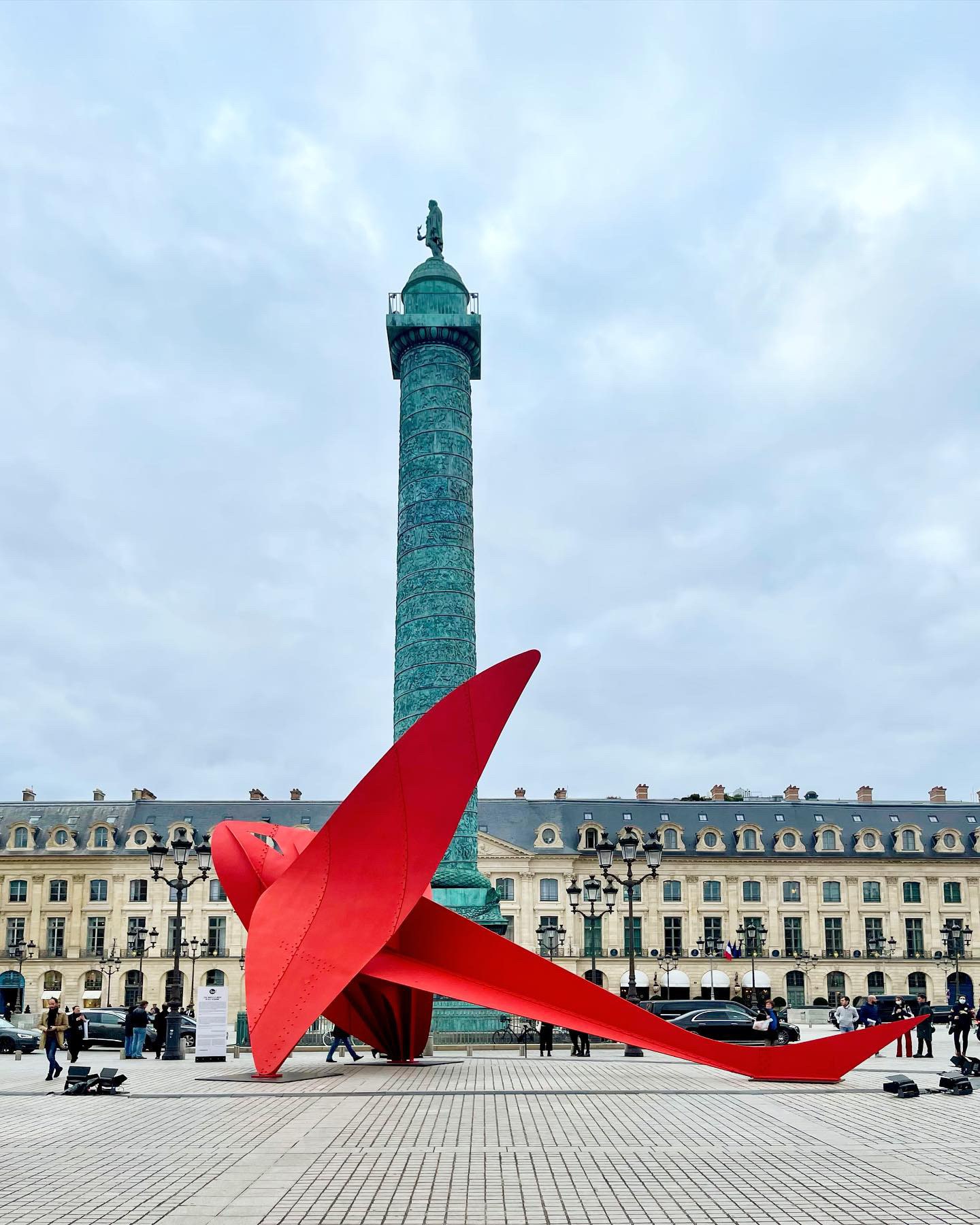 Триумф дизайна как прошла выставка Fiac 2021 и что еще нужно увидеть в Париже этой осенью