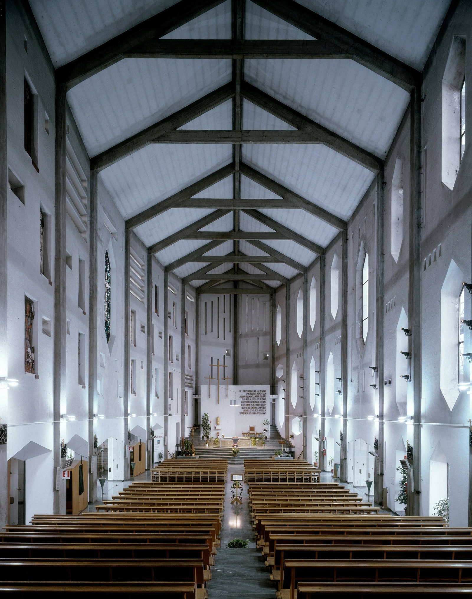Собор Santa Maria Annunciata в Милане.nbsp