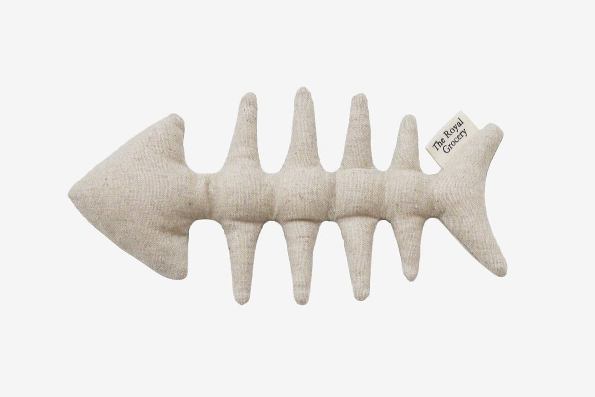 Игрушка Fishbone TuftPaw от 2800 руб.