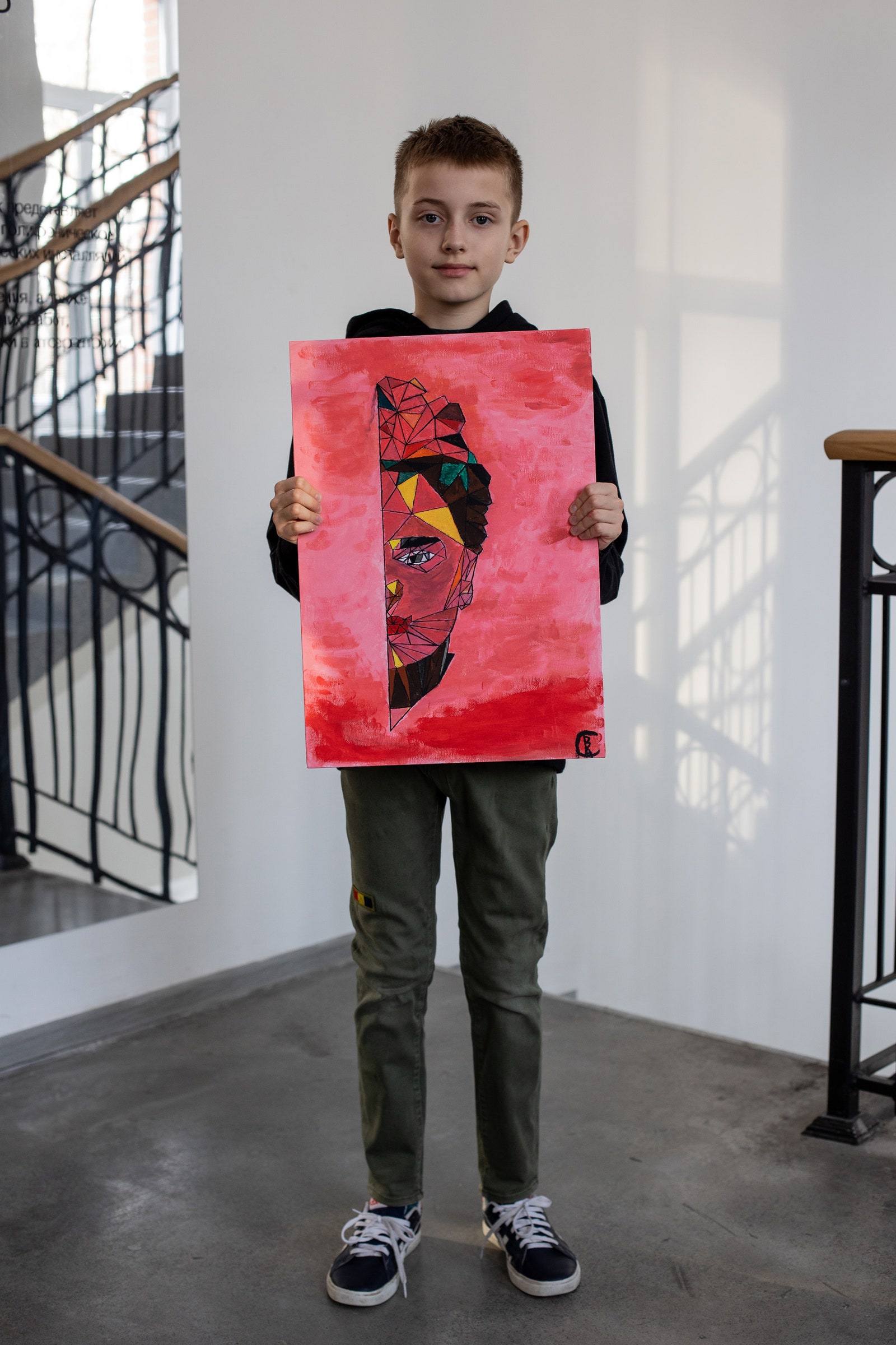 Картину 10летнего художника из Хабаровска отметили в Sothebys. Владимир Саламанов со своей работой Frida Kahlo de Rivera.