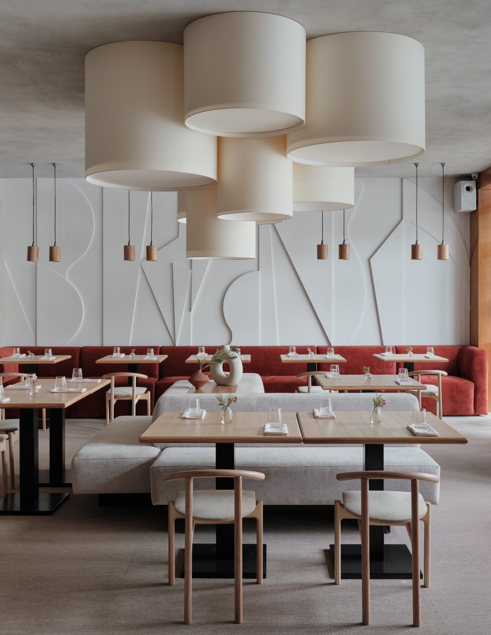 Победитель AD Design Award 2021 ресторан Grecco в СанктПетербурге.
