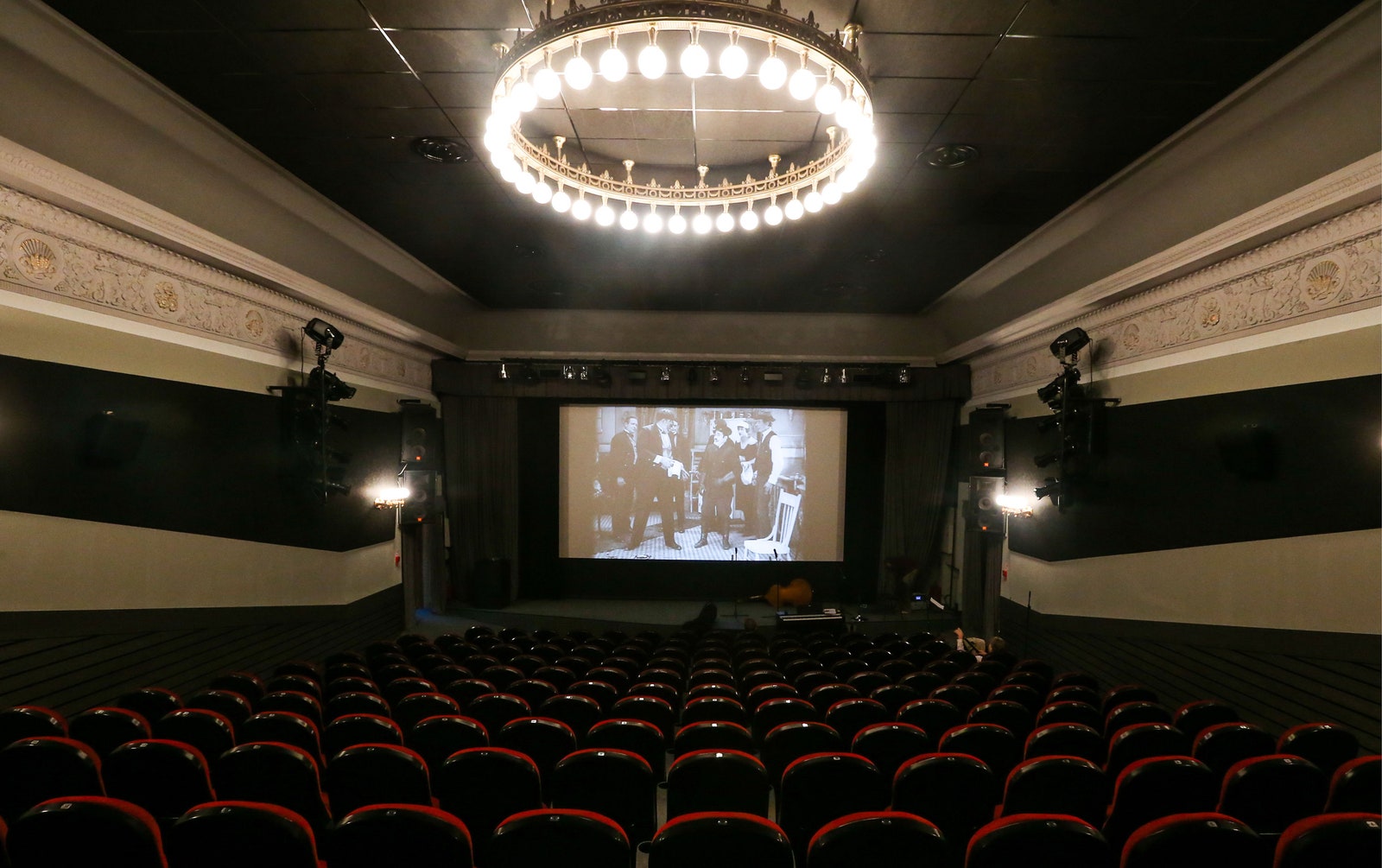 Планы на январь кинотеатры Москвы с красивыми интерьерами
