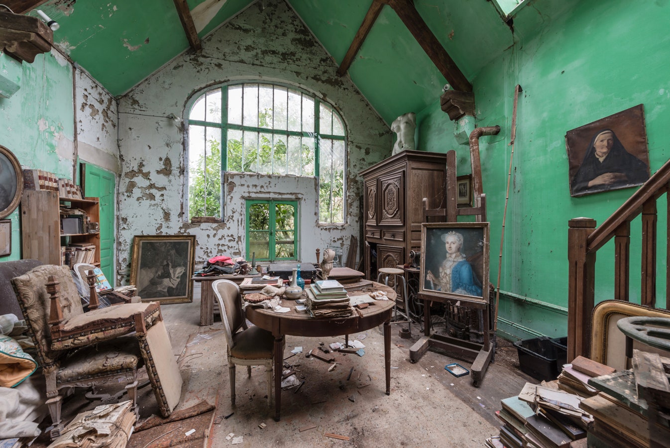 Мир без людей новая книга с фотографиями заброшенных мест от Ромена Вейона