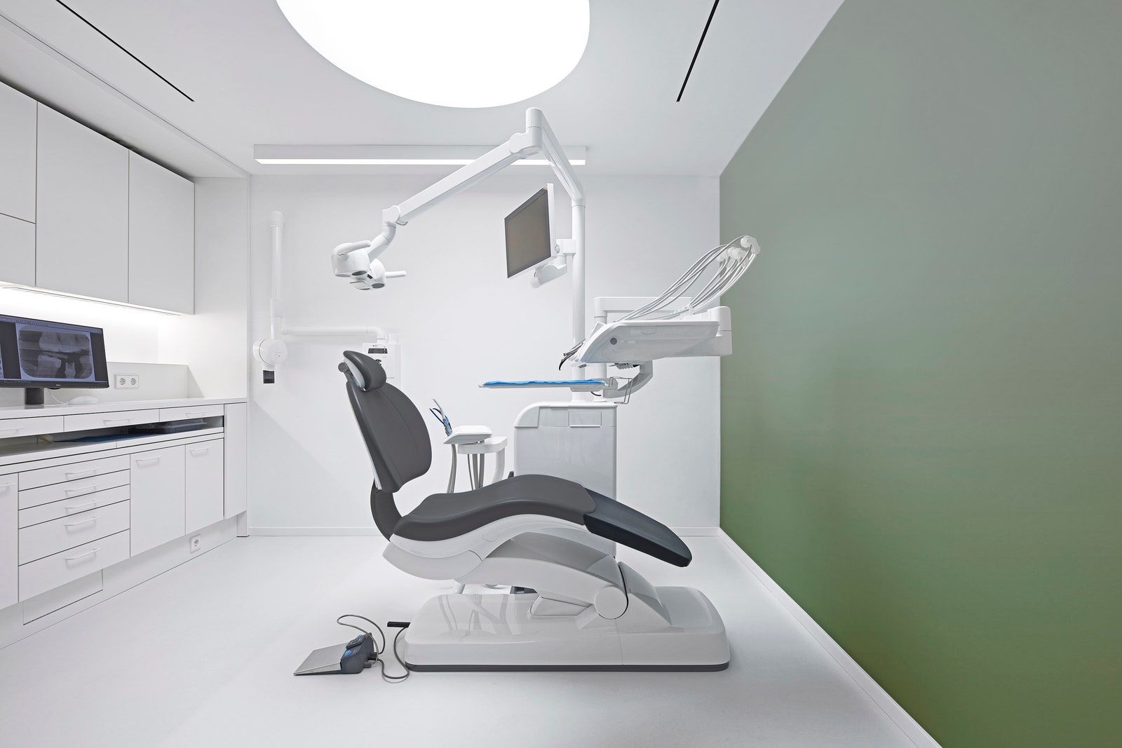 Минималистская стоматология в Амстердаме