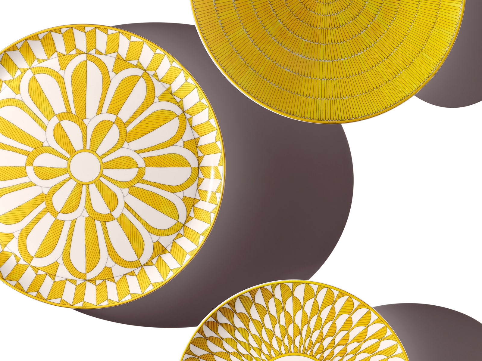 Вдохновленный солнцем: новый сервиз Soleil d'Hermès