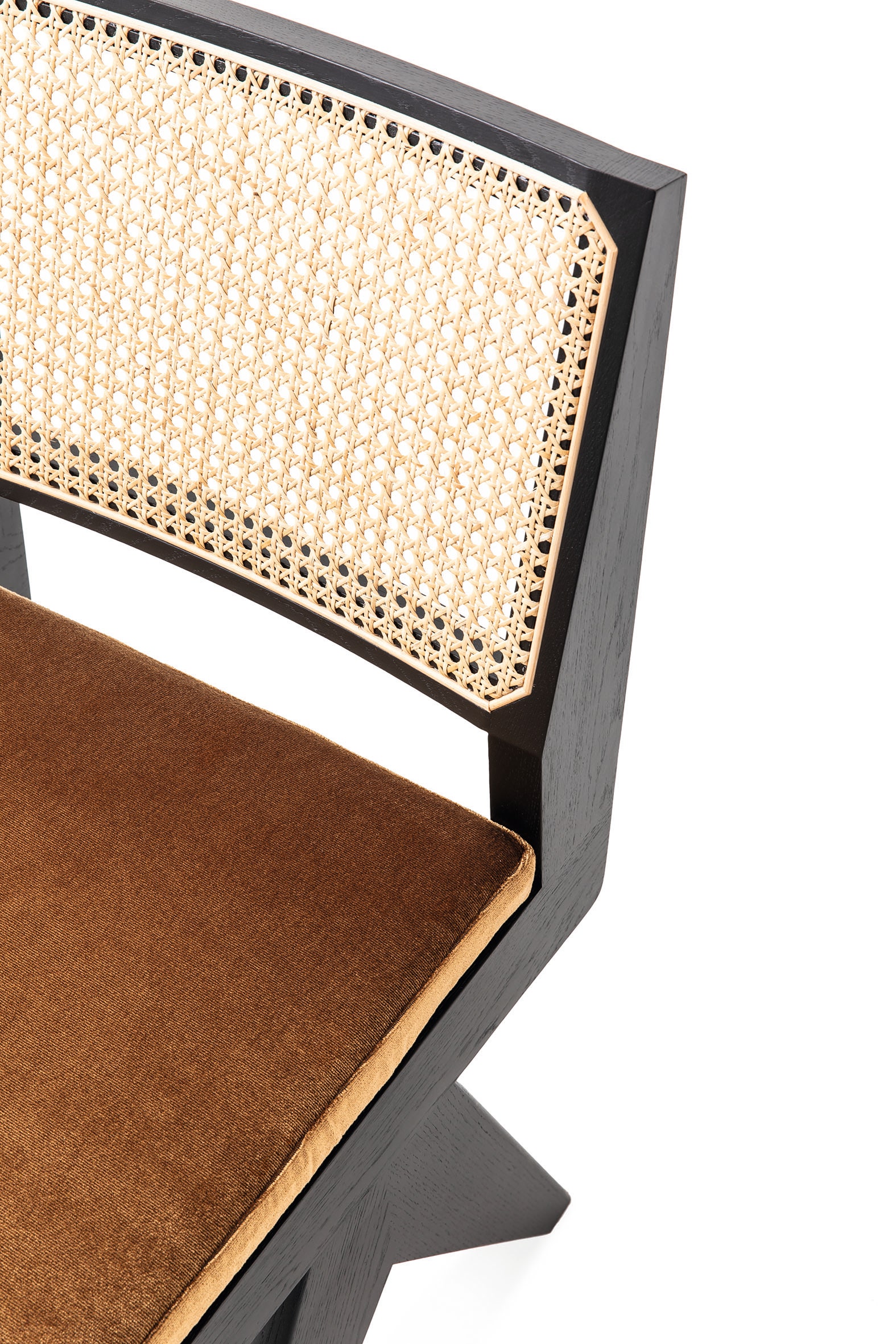 Объект желания офисное кресло Capitol Complex по дизайну Пьера Жаннере
