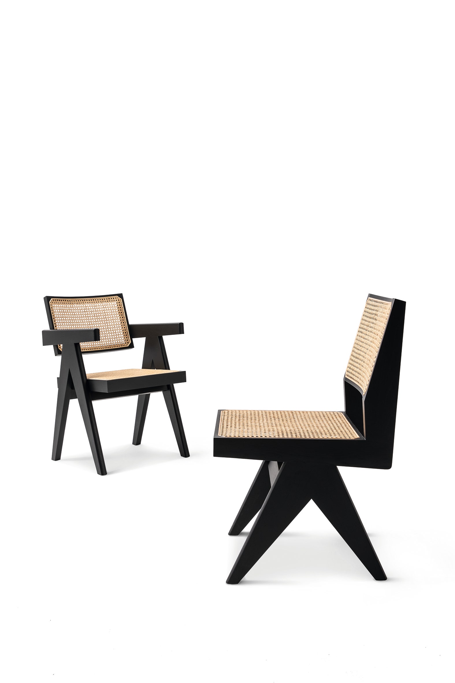 Объект желания офисное кресло Capitol Complex по дизайну Пьера Жаннере