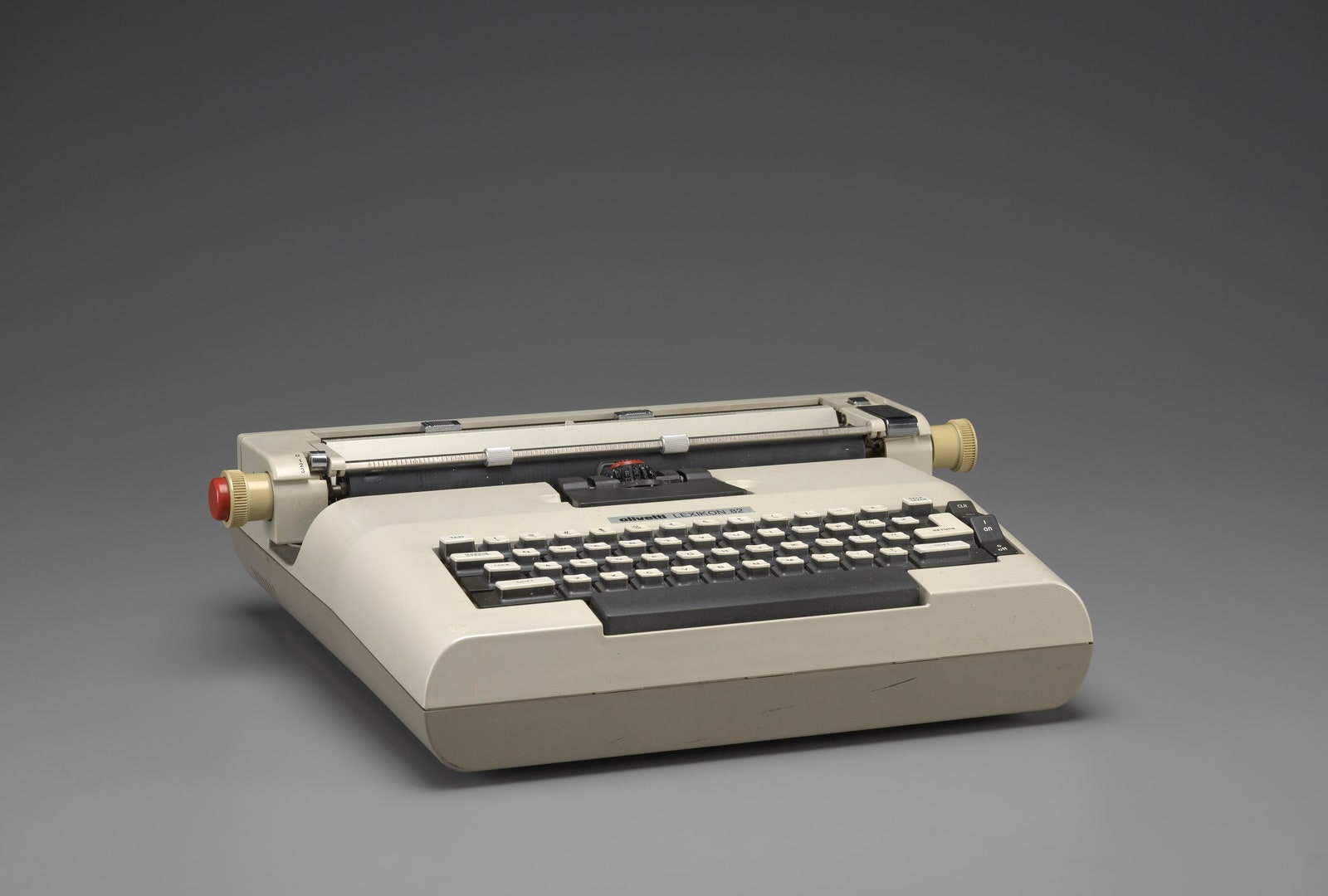 Печатная машинка Lexikon 82 по дизайну Марио Беллини  19721973 годы.
