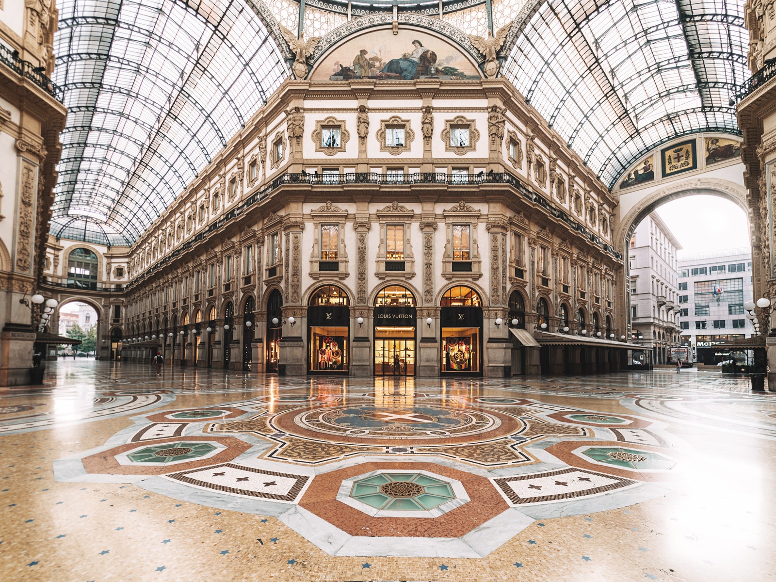 Виртуальная прогулка: 9 самых красивых торговых галерей Европы