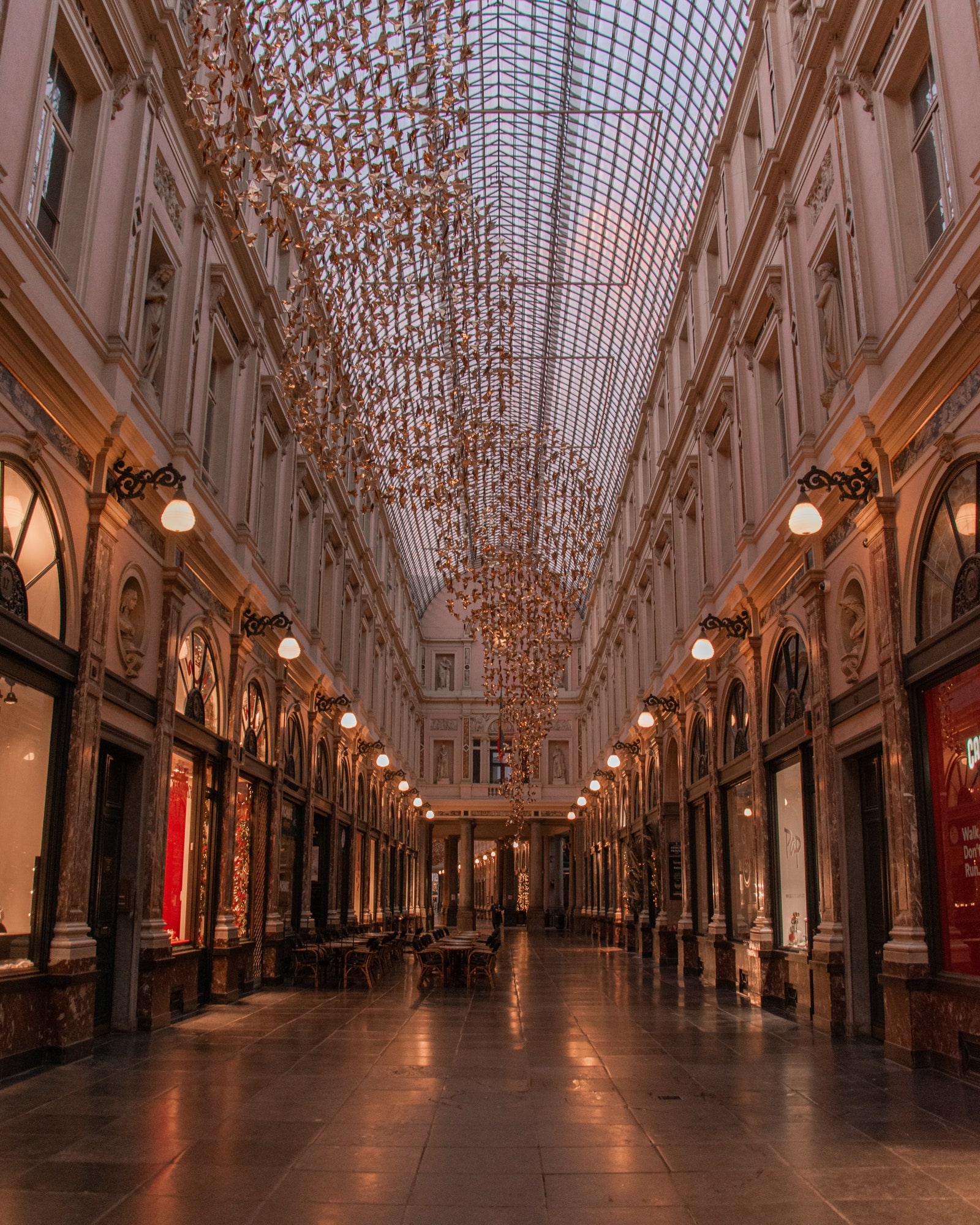 Виртуальная прогулка 9 самых красивых торговых галерей Европы