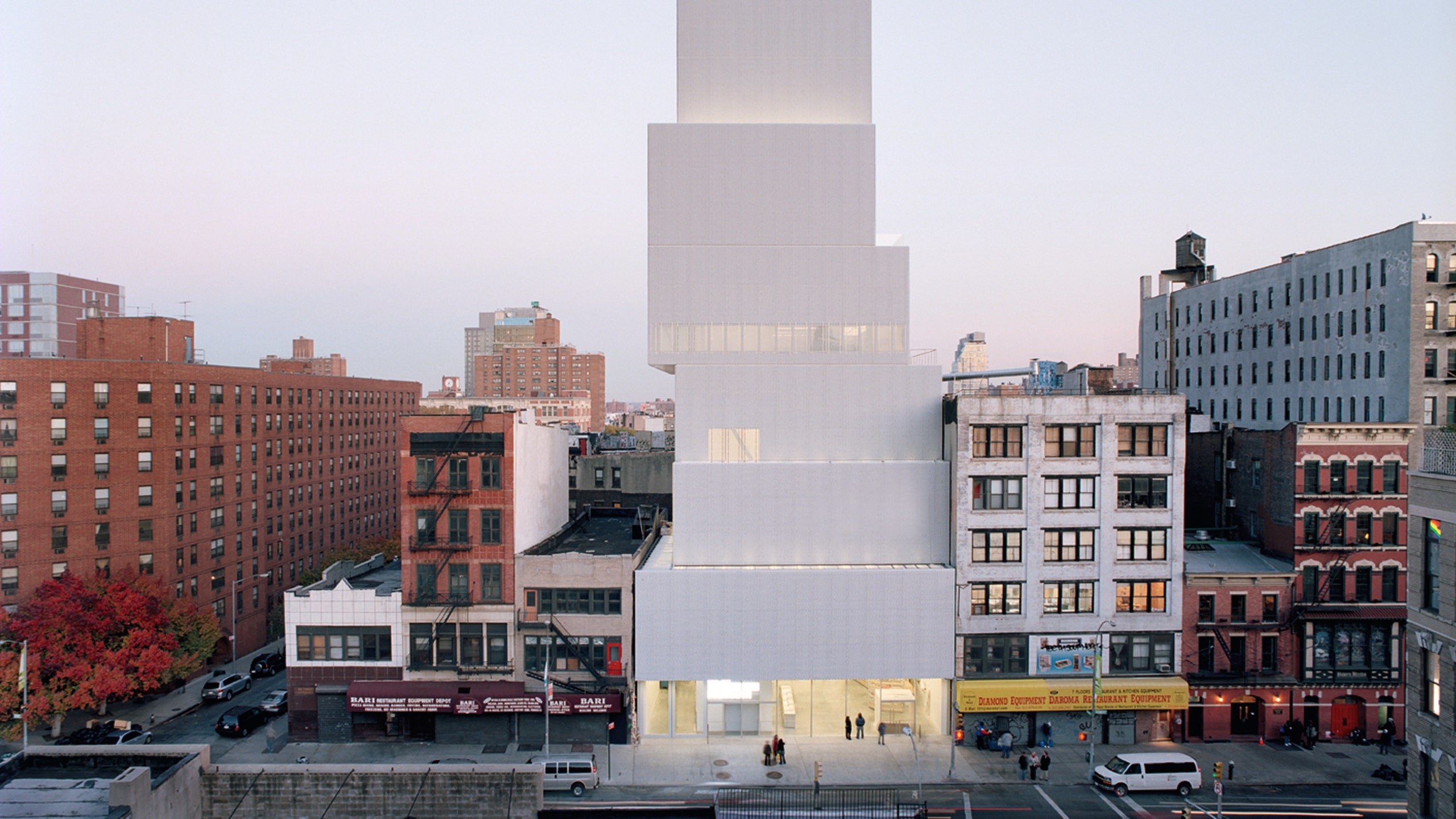 Новый музей современного искусства в НьюЙорке .