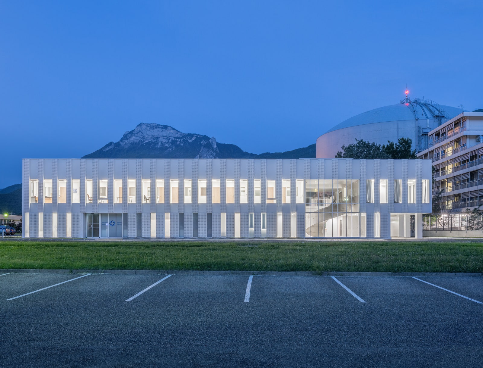 Центр нейтронных исследований в Гренобле