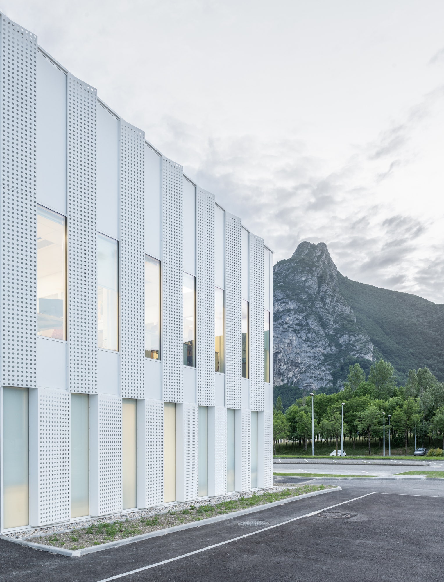 Центр нейтронных исследований в Гренобле
